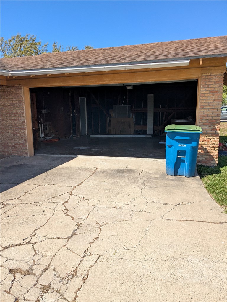 112 Rice Drive Portland, TX 78374 - Photo 27 of 30 a front view of a house