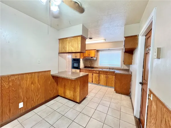 $1,600 | 112 Rice Drive, Portland, TX 78374