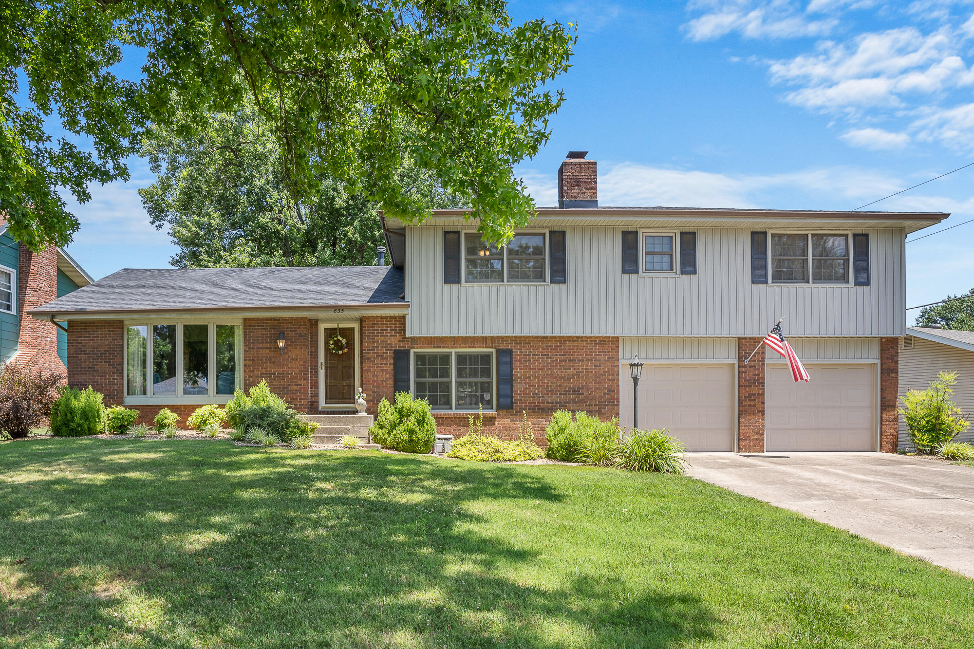 835 East Meadowlark Street Springfield, MO 65810 - Photo 1 of 1 835 E Meadowlark-1