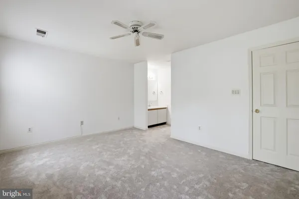 $2,700 | 2844 Yarling Court, Falls Church, VA 22042