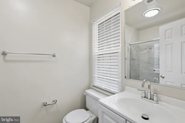 $2,700 | 2844 Yarling Court, Falls Church, VA 22042
