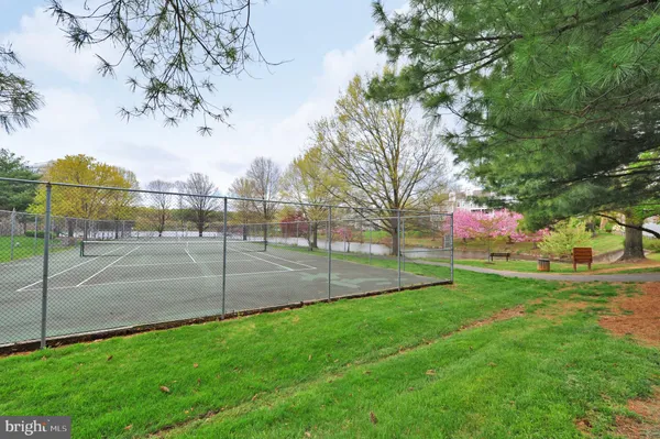 $2,700 | 2844 Yarling Court, Falls Church, VA 22042