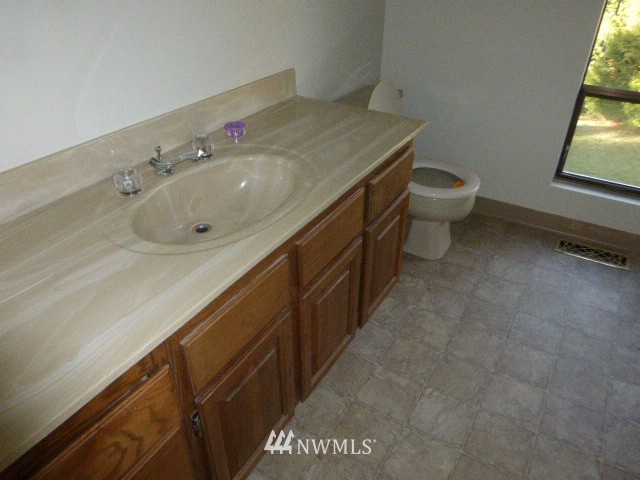 505 South 31st Street Renton, WA 98055 - Photo 10 of 12
