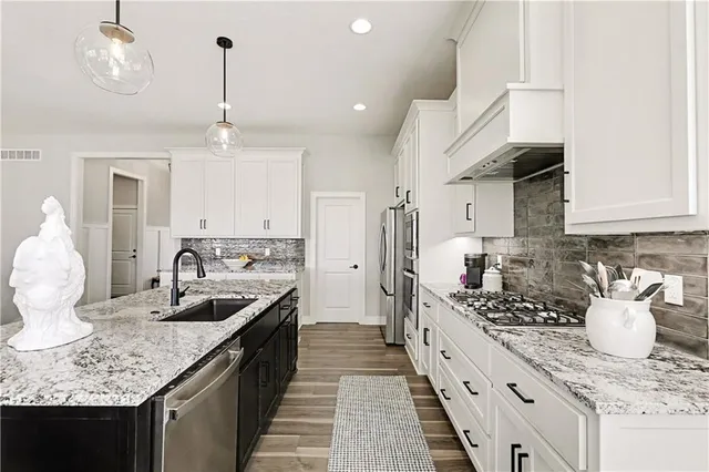 $525,000 | 11410 Bluestem Drive, Kearney, MO 64060