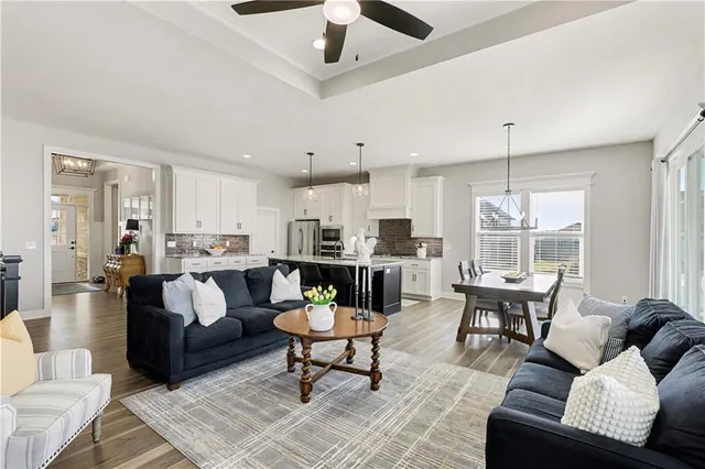 $525,000 | 11410 Bluestem Drive, Kearney, MO 64060