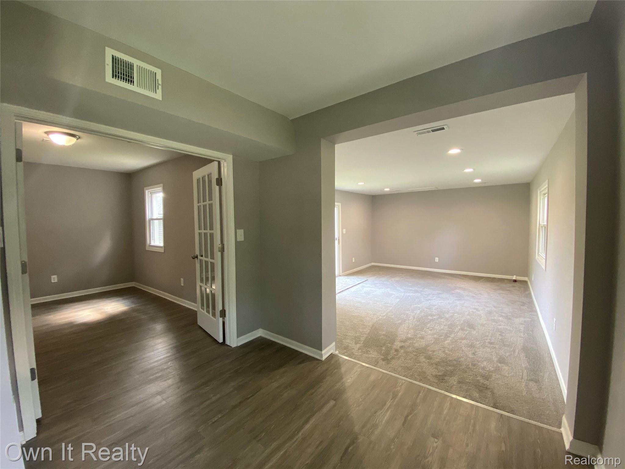 25373 Goddard Road Taylor, MI 48180 - Photo 11 of 24 IMG_1535.jpg