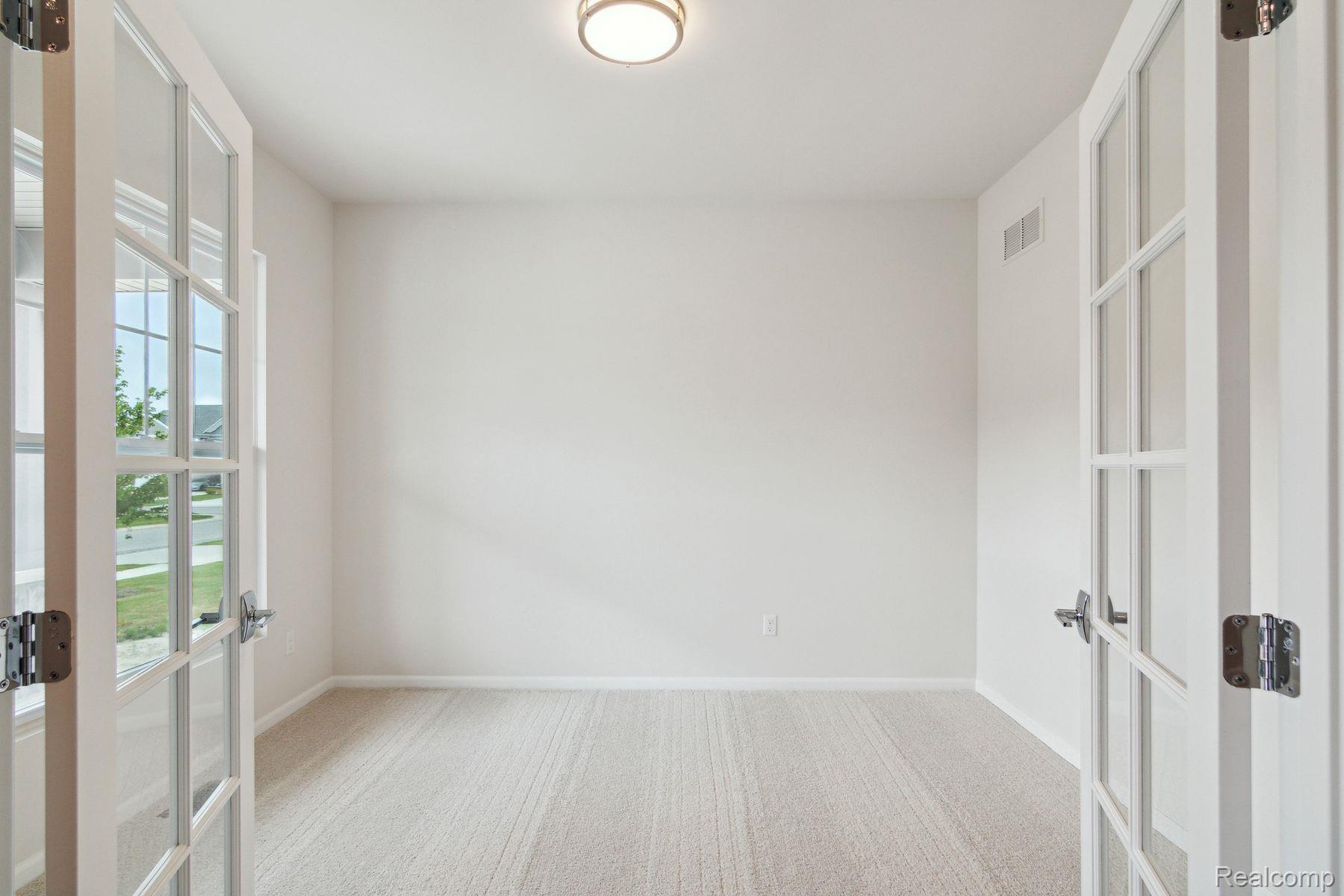 2734 Maize Loop Saline, MI 48176 - Photo 5 of 42 Flex Room