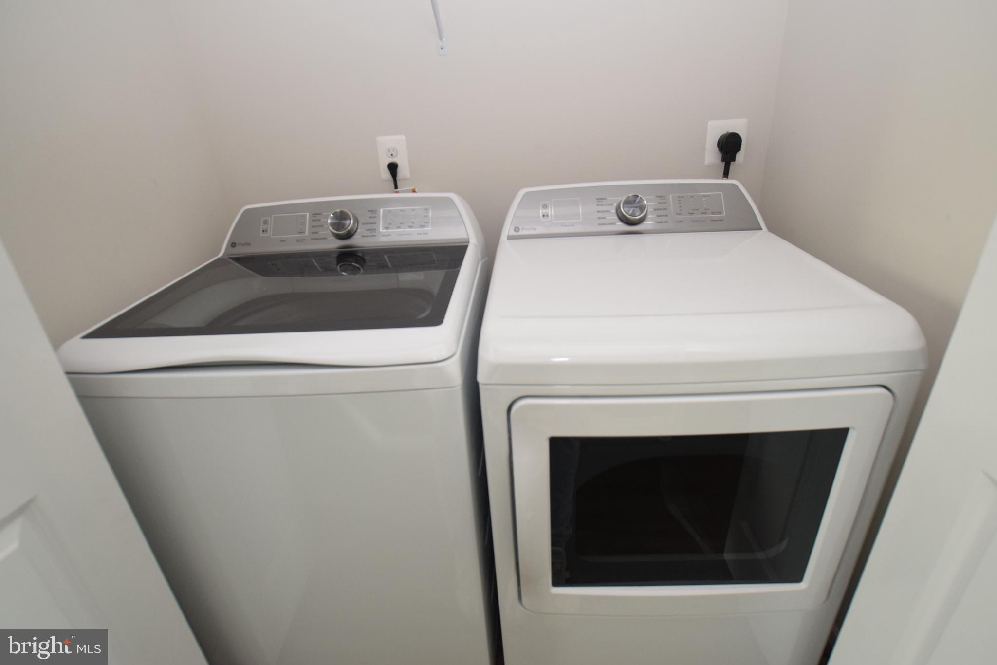 2840 Farzi Circle Locust Grove, VA 22508 - Photo 20 of 21 a utility room with dryer and washer