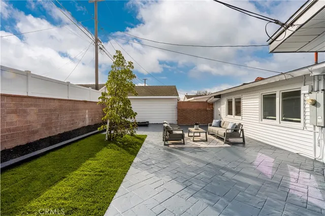 $6,950 | 2130 Kallin Avenue, Long Beach, CA 90815