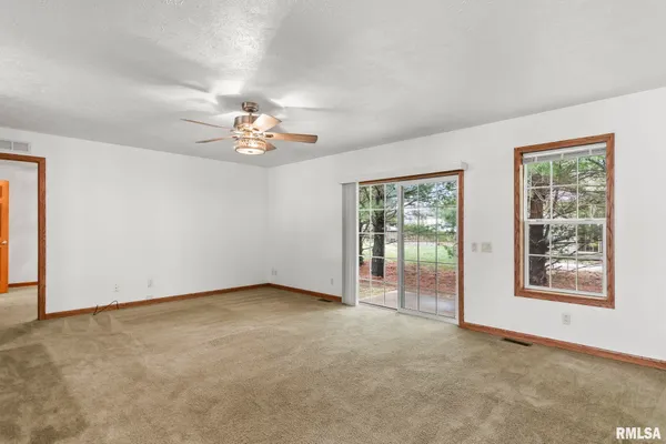 $180,000 | 2800 VÃa Rosso, Unit 146, Springfield, IL 62703