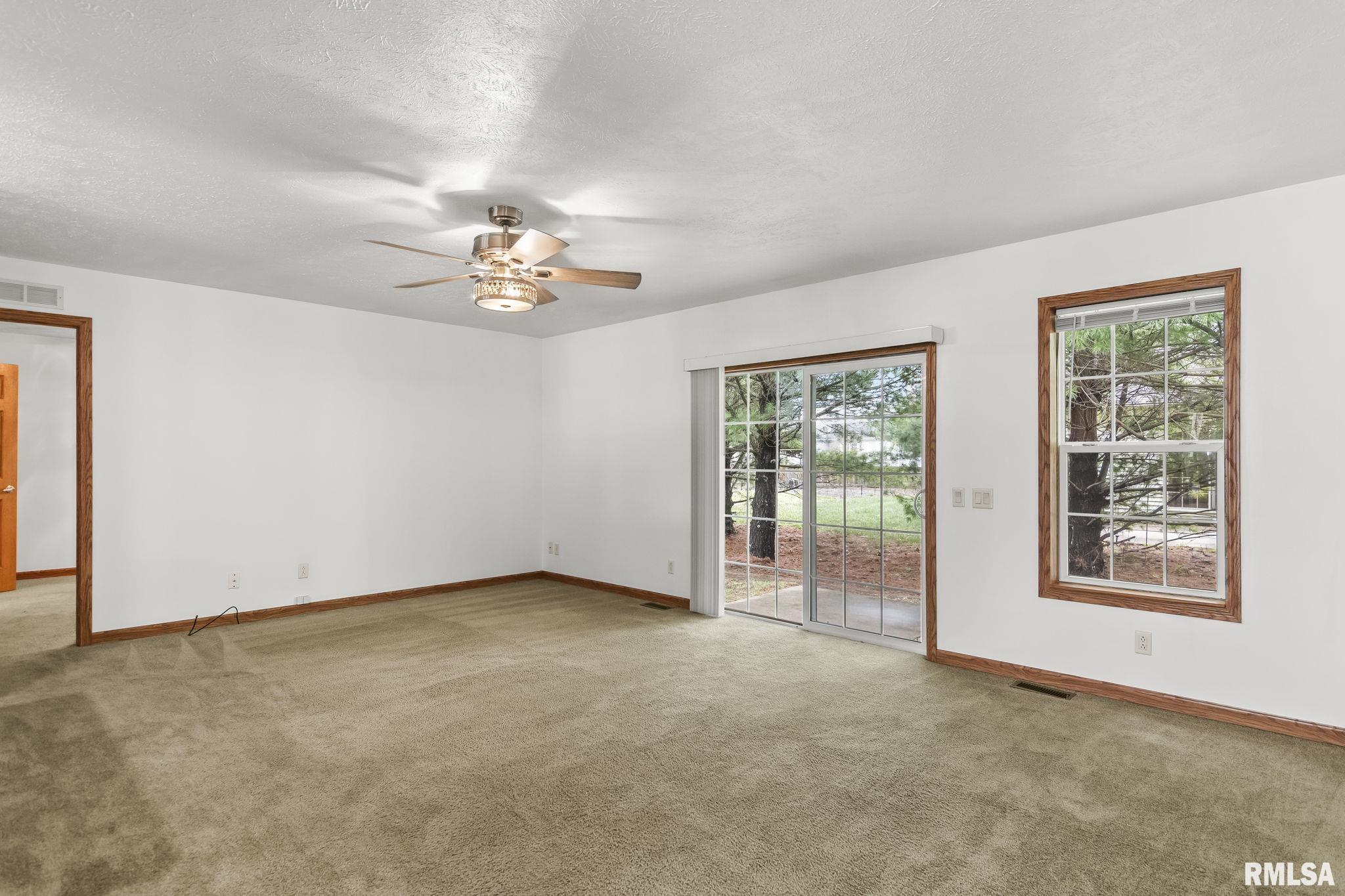 2800 Vía Rosso, Unit 146 Springfield, IL 62703 - Photo 11 of 34