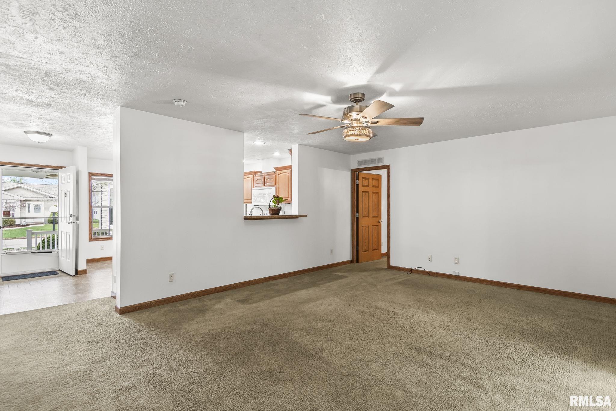 2800 Vía Rosso, Unit 146 Springfield, IL 62703 - Photo 13 of 34