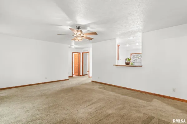 $180,000 | 2800 VÃa Rosso, Unit 146, Springfield, IL 62703