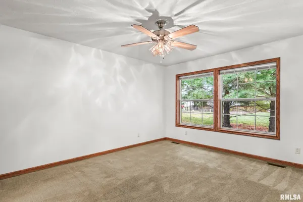 $180,000 | 2800 VÃa Rosso, Unit 146, Springfield, IL 62703