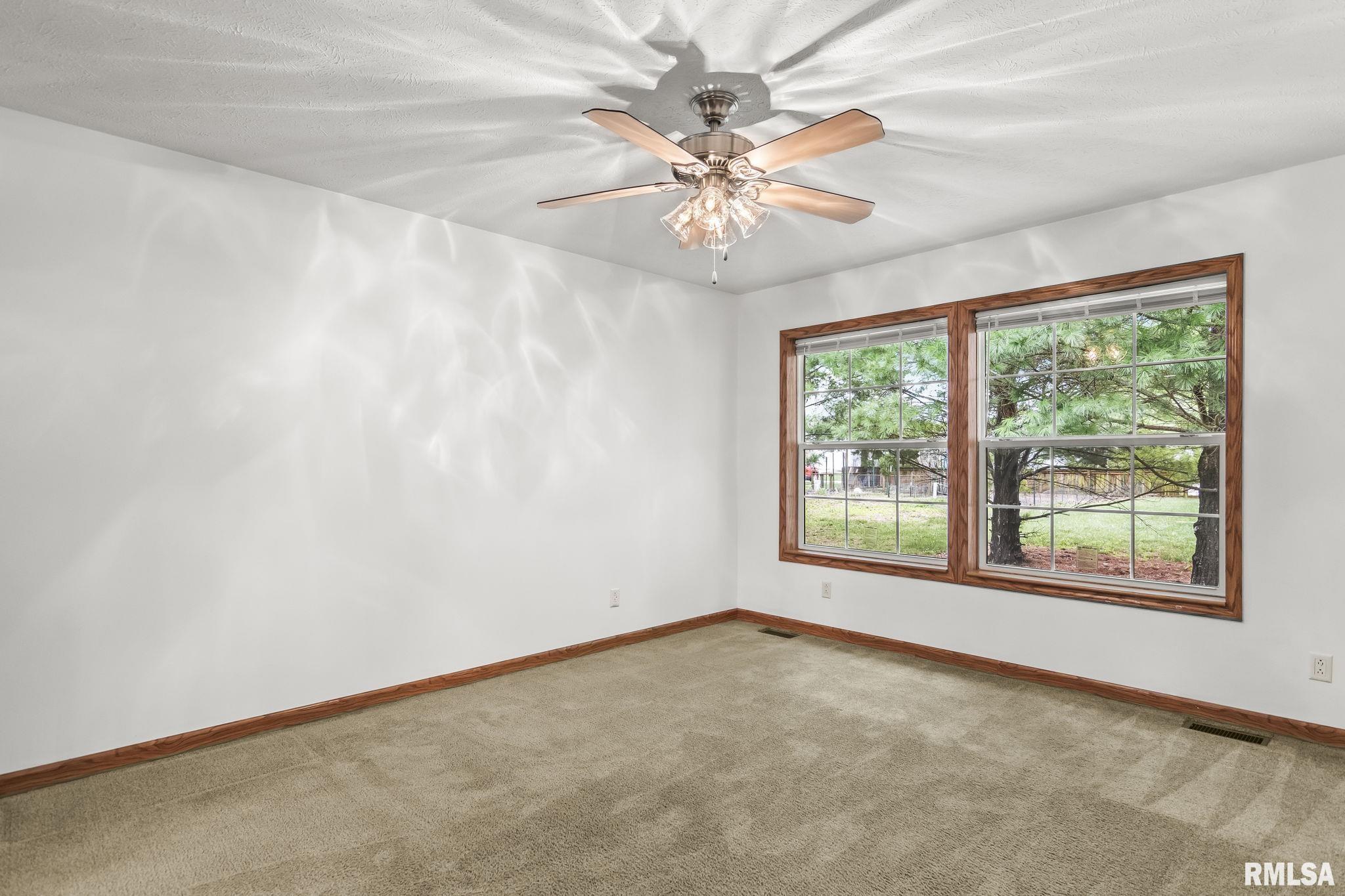 2800 Vía Rosso, Unit 146 Springfield, IL 62703 - Photo 15 of 34