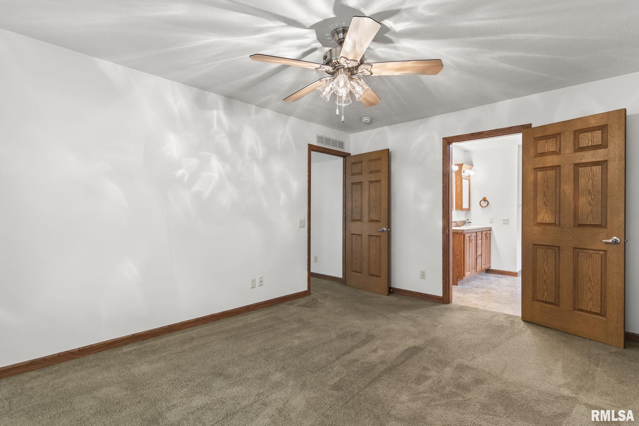 2800 Vía Rosso, Unit 146 Springfield, IL 62703 - Photo 18 of 34