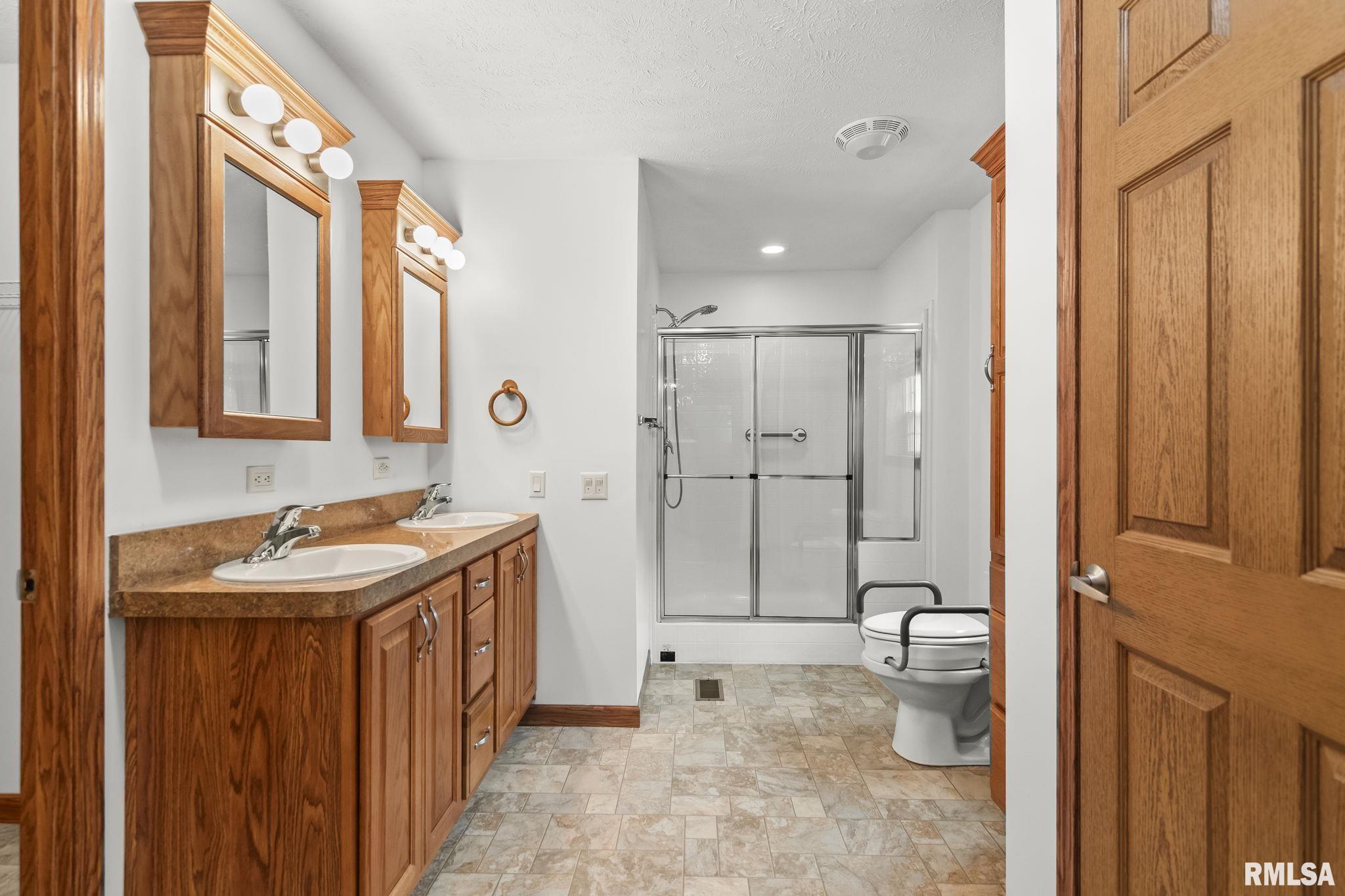 2800 Vía Rosso, Unit 146 Springfield, IL 62703 - Photo 19 of 34