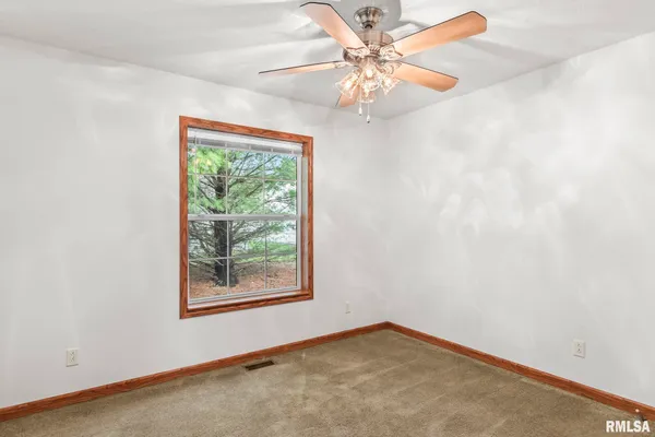 $180,000 | 2800 VÃa Rosso, Unit 146, Springfield, IL 62703