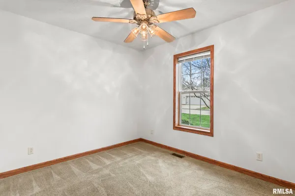 $180,000 | 2800 VÃa Rosso, Unit 146, Springfield, IL 62703