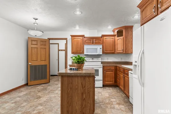 $180,000 | 2800 VÃa Rosso, Unit 146, Springfield, IL 62703