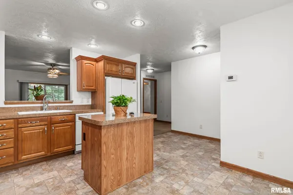 $180,000 | 2800 VÃa Rosso, Unit 146, Springfield, IL 62703