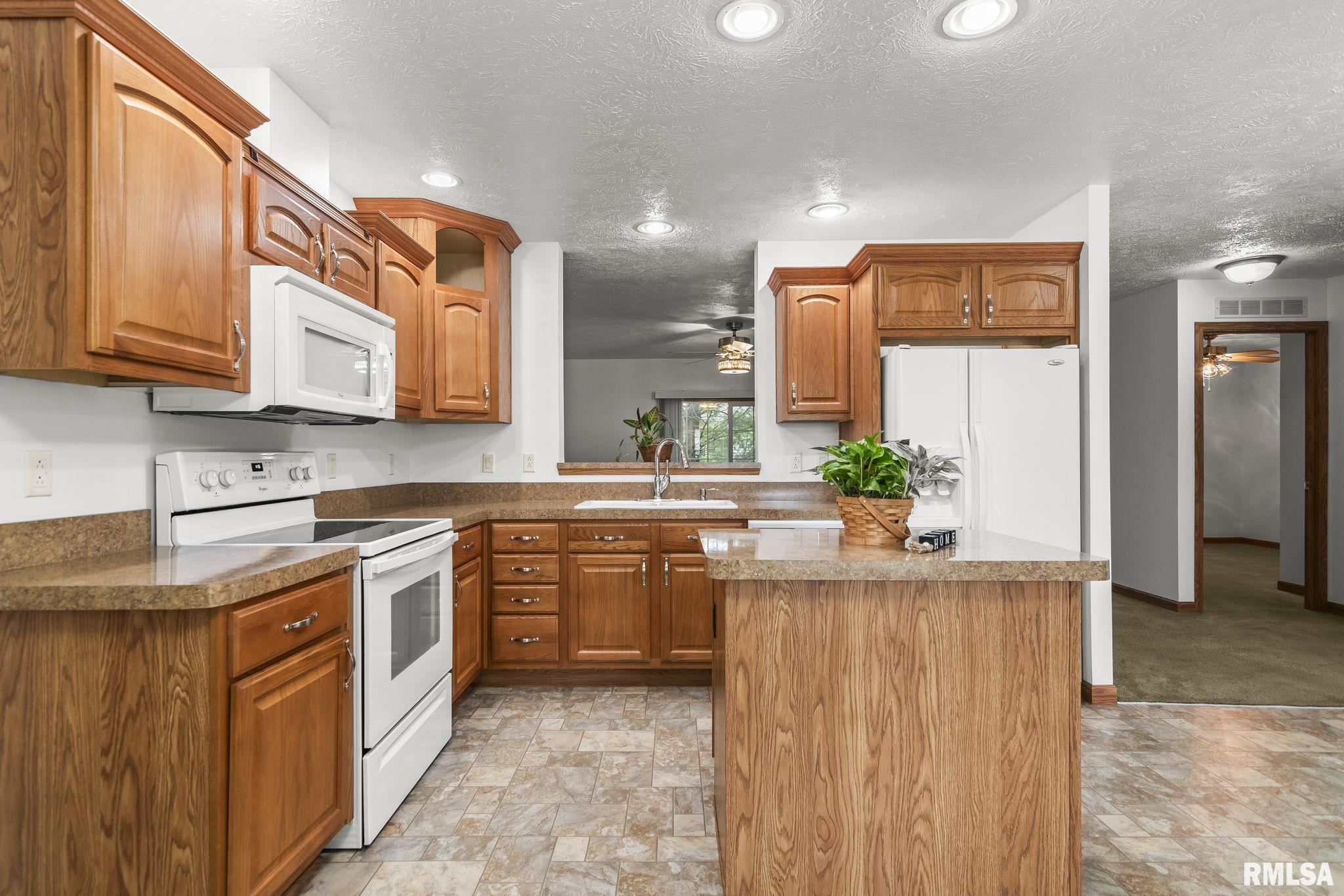 2800 Vía Rosso, Unit 146 Springfield, IL 62703 - Photo 9 of 34