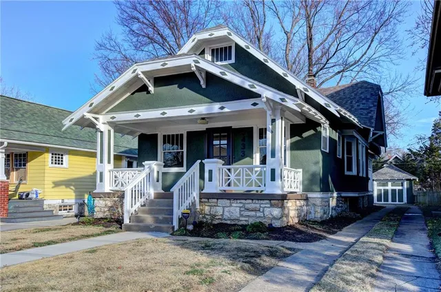 $325,000 | 5433 Tracy Avenue, Kansas City, MO 64110