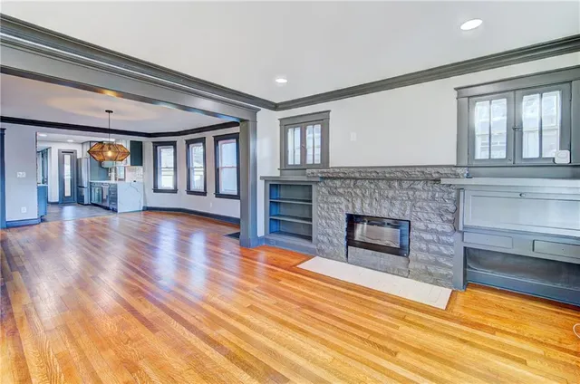 $325,000 | 5433 Tracy Avenue, Kansas City, MO 64110