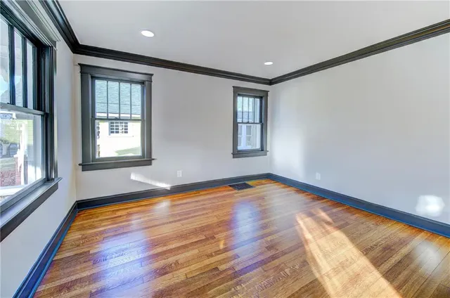 $325,000 | 5433 Tracy Avenue, Kansas City, MO 64110