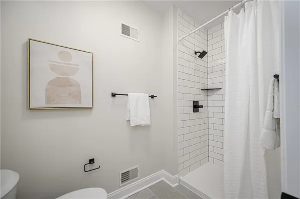 $695,000 | 100 Summerlawn Drive, Sewickley, PA 15143