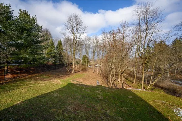 $695,000 | 100 Summerlawn Drive, Sewickley, PA 15143