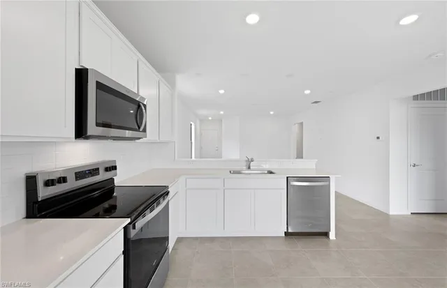 $294,310 | 1202 Caloosa Cv Drive, LaBelle, FL 33935