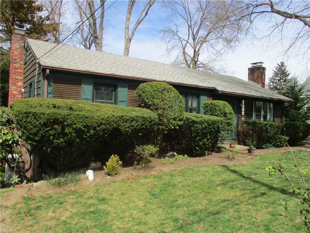 41 Thurman Street Warwick, RI 02888 - Photo 2 of 40