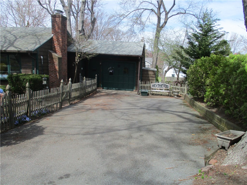 41 Thurman Street Warwick, RI 02888 - Photo 5 of 40