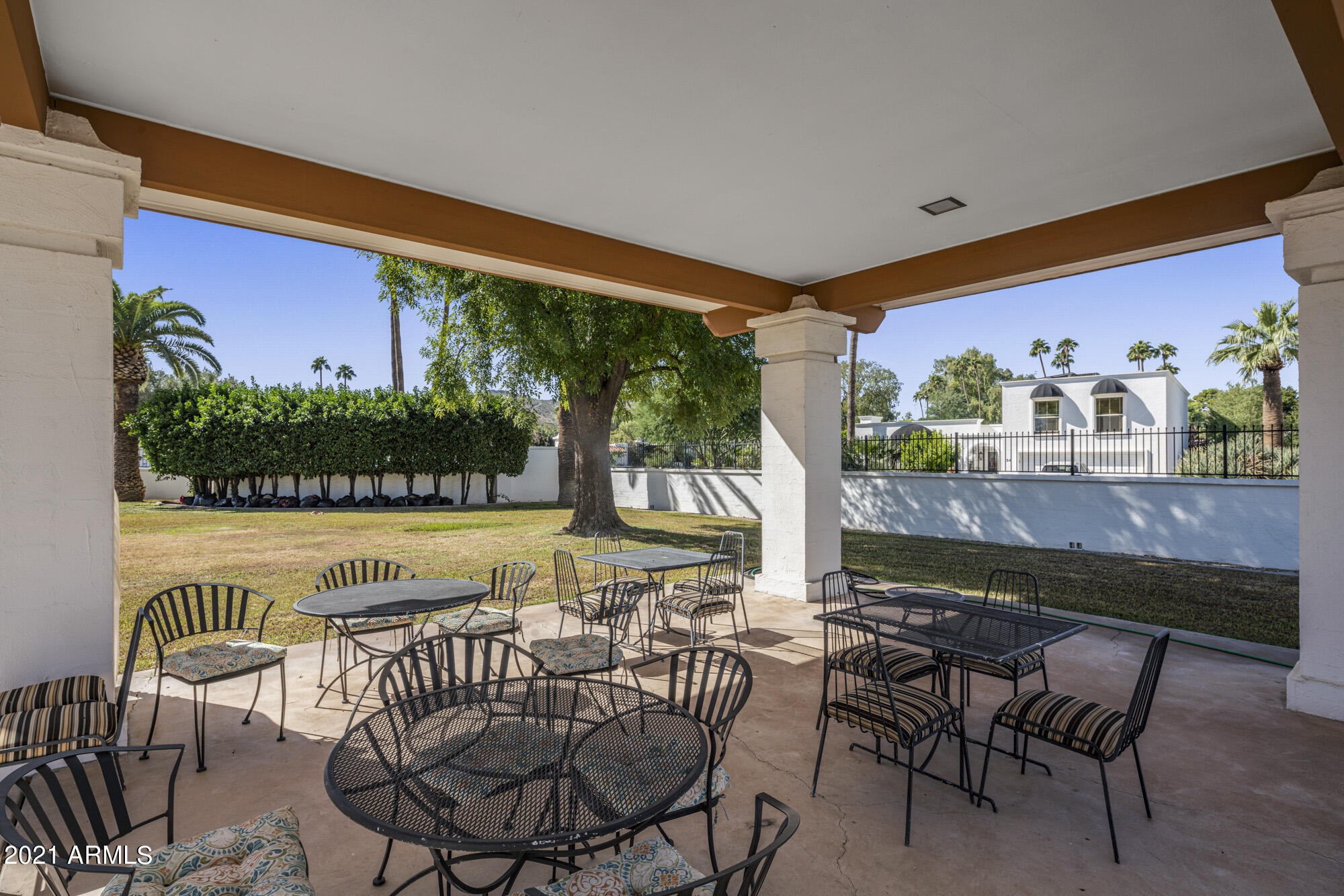 23 East Calavar Road Phoenix, AZ 85022 - Photo 34 of 35 Community Area