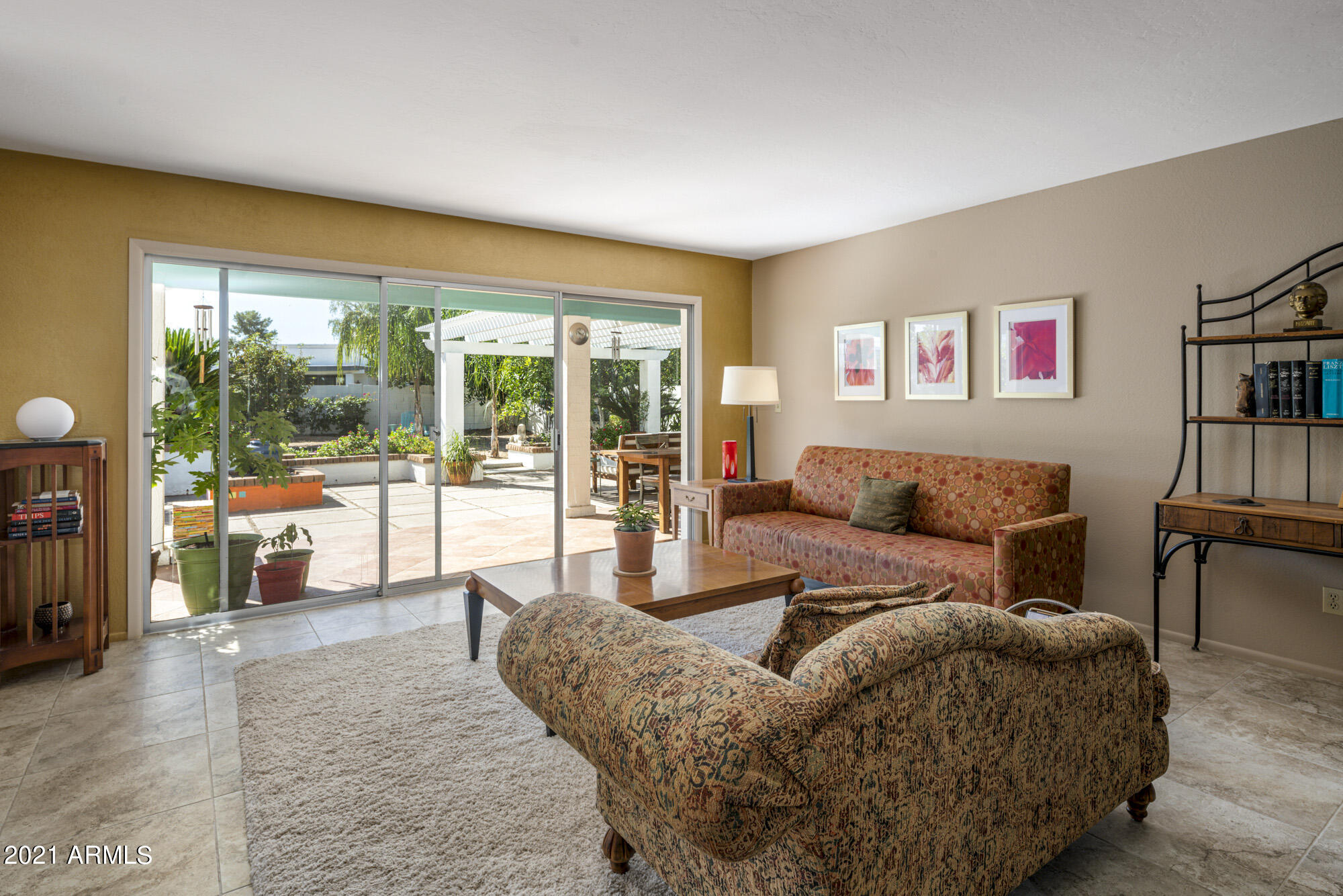 23 East Calavar Road Phoenix, AZ 85022 - Photo 9 of 35 Family Room