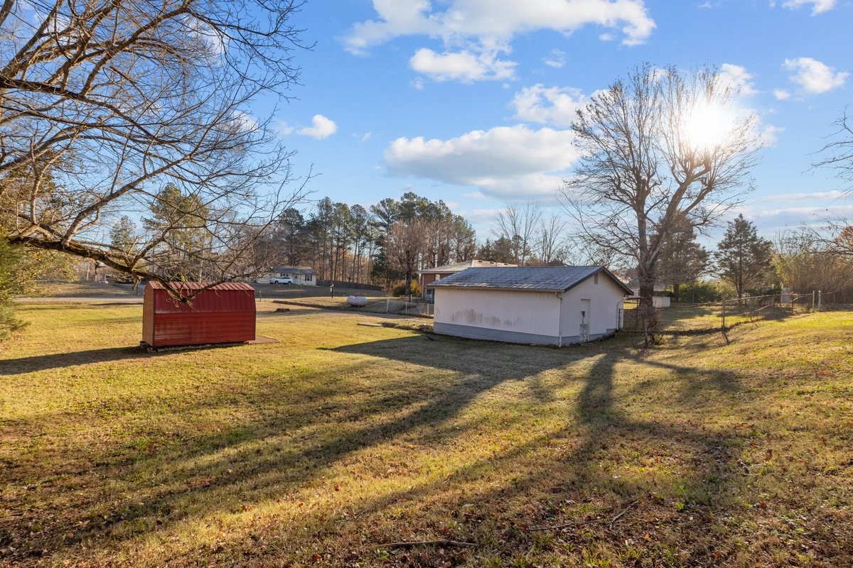 2138 River Road Clarksville, TN 37040 - Photo 24 of 27 a view of swimming pool with an ocean view