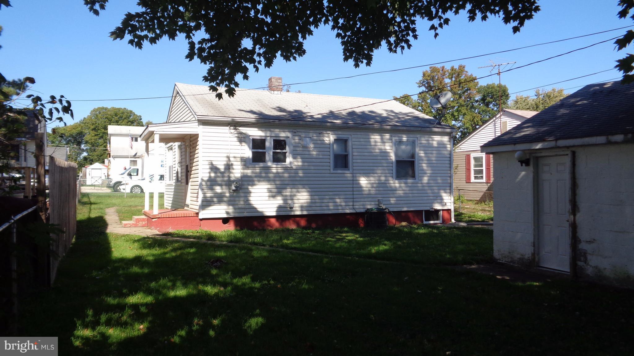 1725 Glen Curtis Road Baltimore, MD 21221 - Photo 17 of 22 Exterior (Rear)