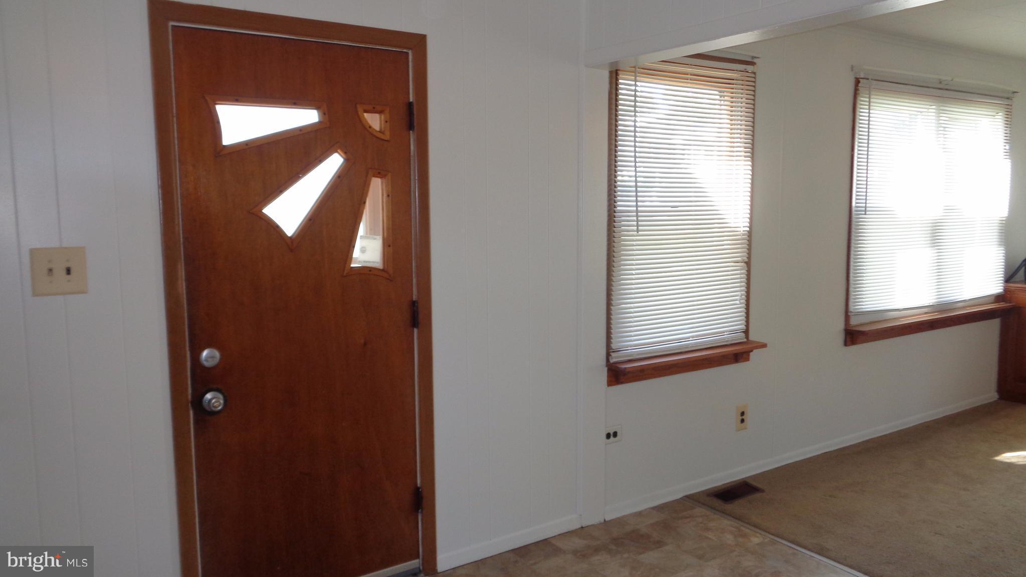 1725 Glen Curtis Road Baltimore, MD 21221 - Photo 8 of 22 Kitchen