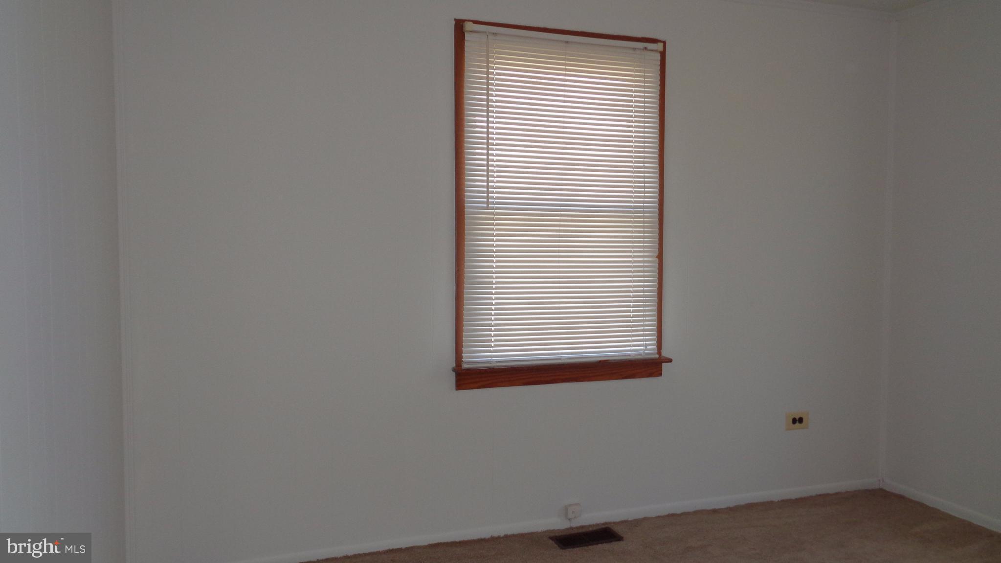 1725 Glen Curtis Road Baltimore, MD 21221 - Photo 9 of 22 Bedroom (Master)