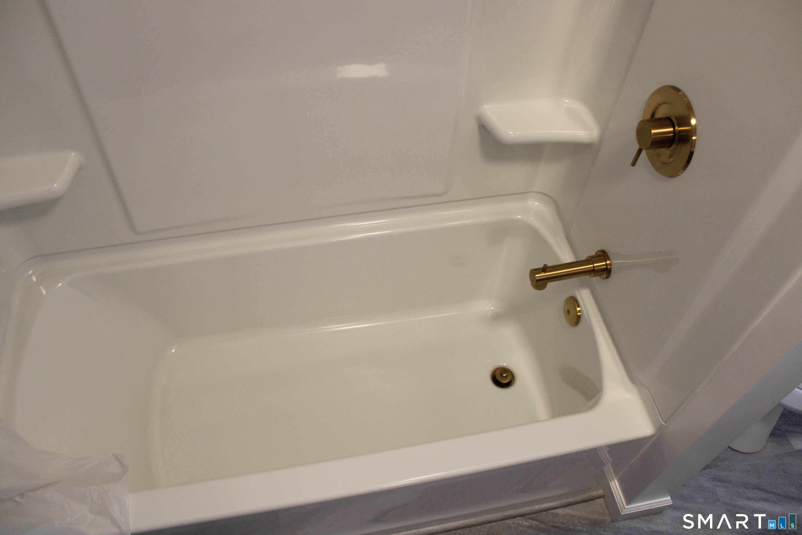 441 Opening Hill Road Madison, CT 06443 - Photo 17 of 33 a bathroom with a shower