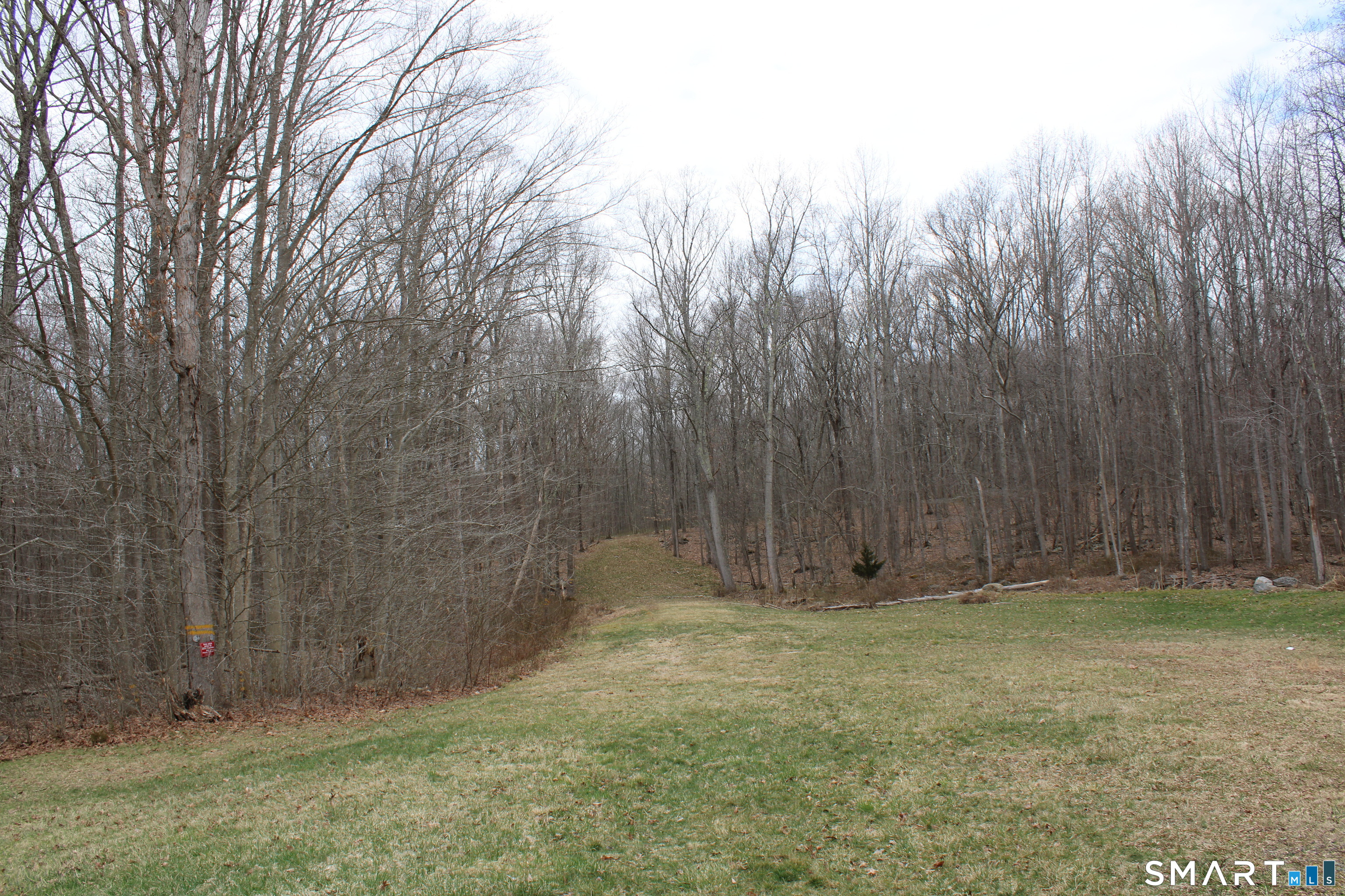 441 Opening Hill Road Madison, CT 06443 - Photo 10 of 33 a view of wooden fence in a yard