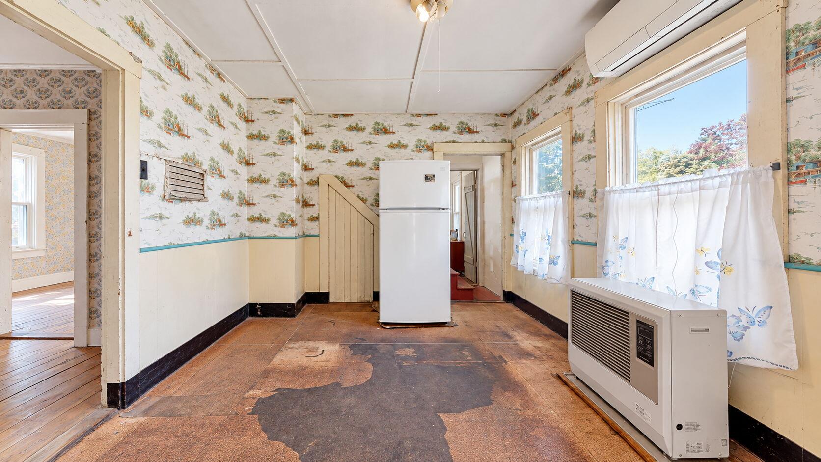 32 Emhardt Street Portland, ME 04019 - Photo 6 of 37 25-web-or-mls-8AAA56F1-EA0F-45B2-A8E9-50