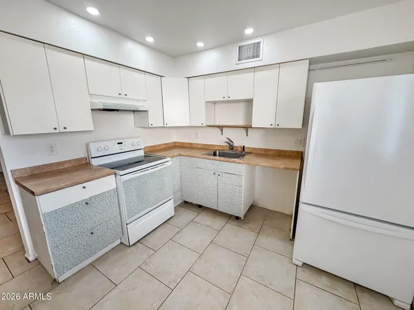 $1,299 | 308 East Vogel Avenue, Unit 5, Phoenix, AZ 85020