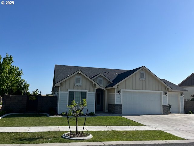 101 Rome Street Boardman, OR 97818 - Photo 2 of 32