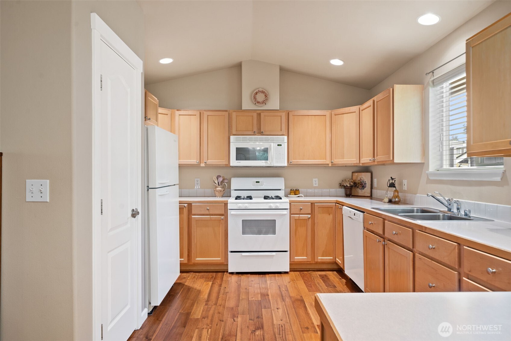 1130 Heron Ridge Avenue Port Orchard, WA 98366 - Photo 12 of 33