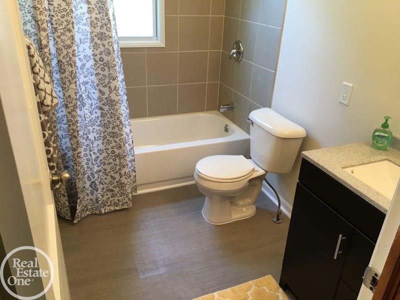 4445 North River Road Fort Gratiot, MI 48059 - Photo 27 of 52 31295428-27.JPG