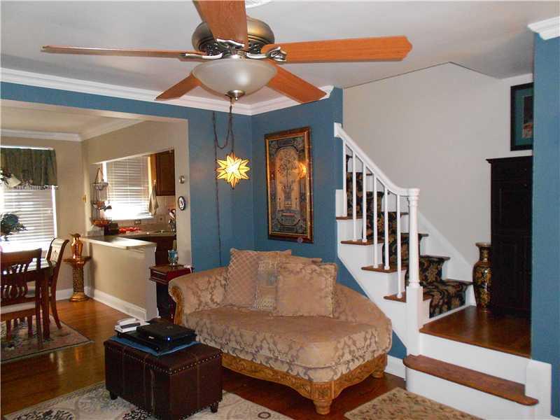 417 Olympia Road Pittsburgh, PA 15211 - Photo 3 of 25 Living Room.