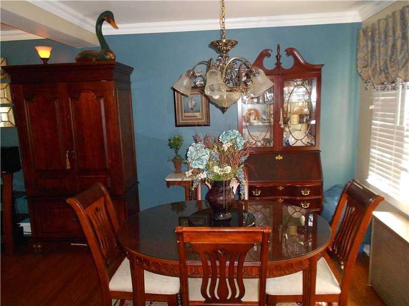 417 Olympia Road Pittsburgh, PA 15211 - Photo 8 of 25 Dining Room.