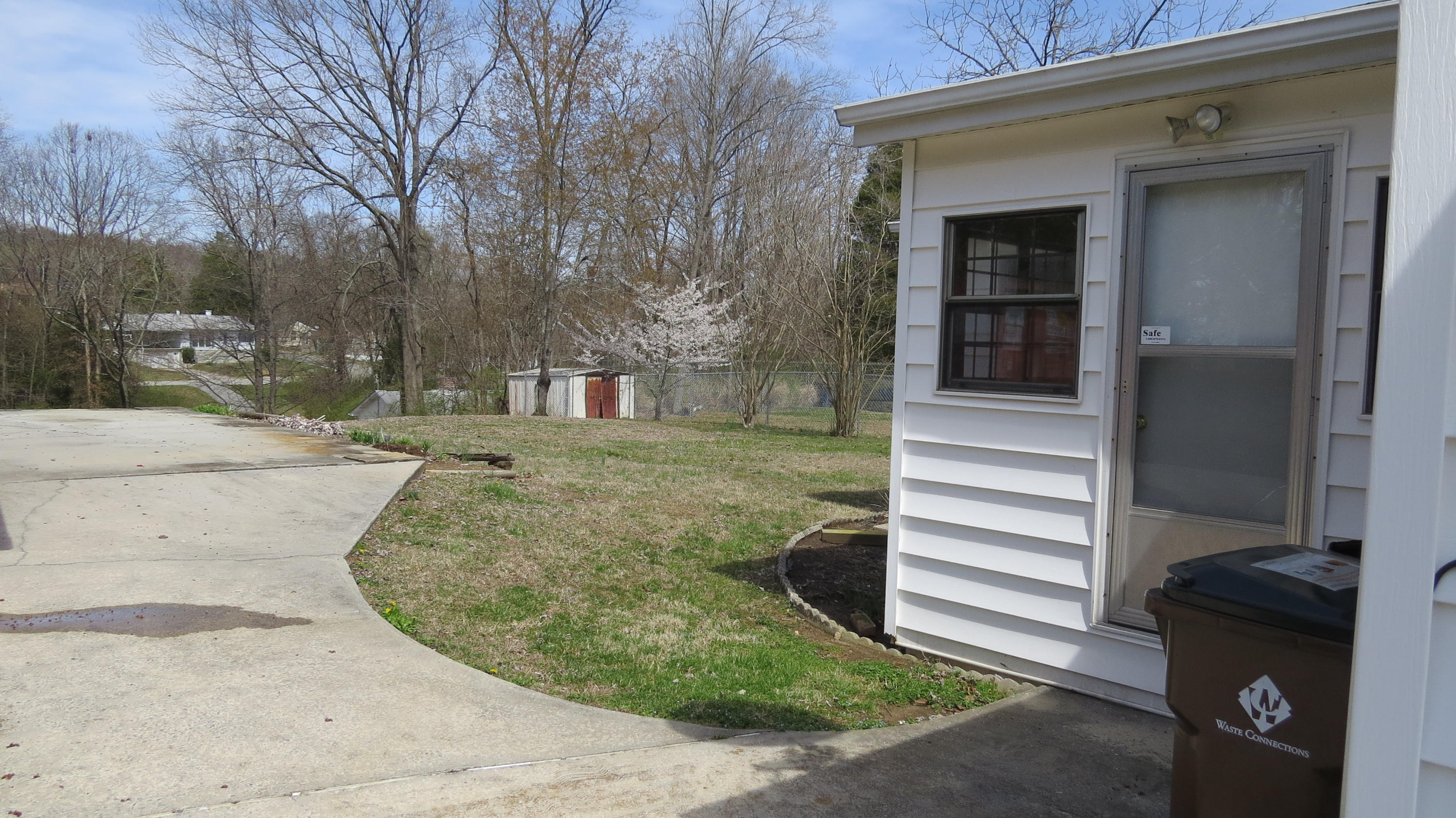 129 East Arrowwood Road Oak Ridge, TN 37830 - Photo 7 of 7 129 E Arrowwood Rd Backyard David Pozy